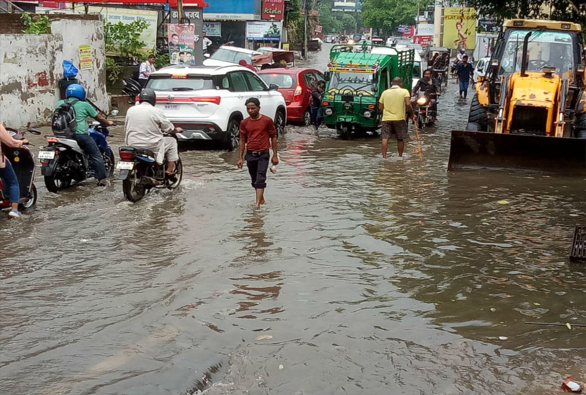 rain in agra weather change