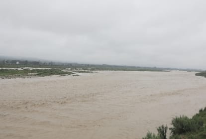 record rainfall in uan after eight year and 186 roads blocked in himachal