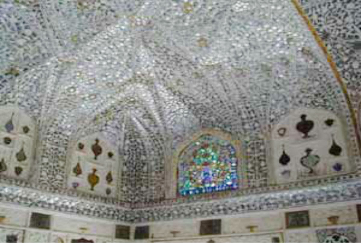 agra fort sheesh mahal closed for tourists from sixteen year