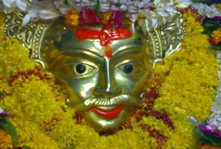 इस मंदिर में भक्तों पर आने वाले संकट से पहले रो देते हैं बाबा भैरव - Bajreshwari Mata Temple In Kangra Known For His Significance - Amar Ujala Hindi News Live