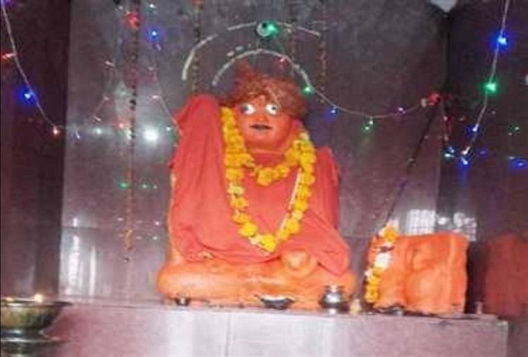 इस मंदिर में भक्तों पर आने वाले संकट से पहले रो देते हैं बाबा भैरव - Bajreshwari Mata Temple In Kangra Known For His Significance - Amar Ujala Hindi News Live