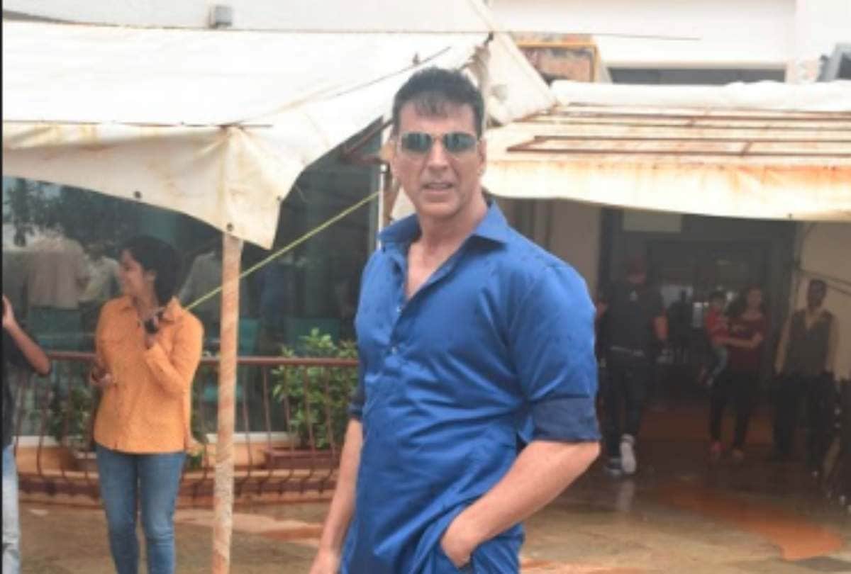 akshay kumar to karan johar spotted look at the photos
