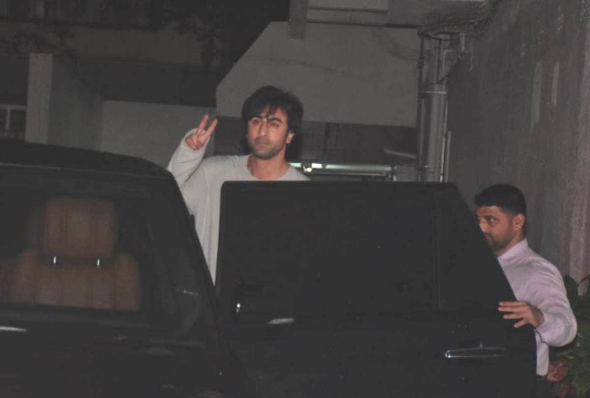 akshay kumar to karan johar spotted look at the photos