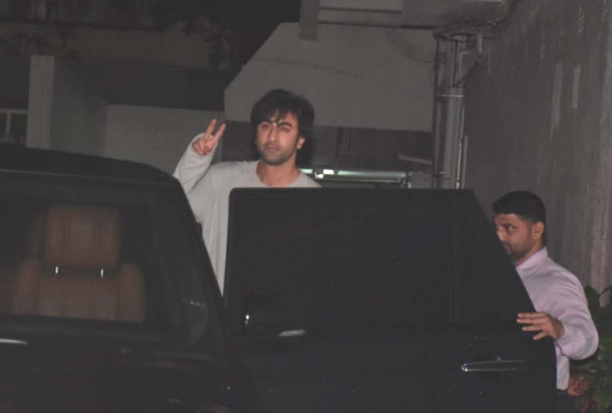akshay kumar to karan johar spotted look at the photos