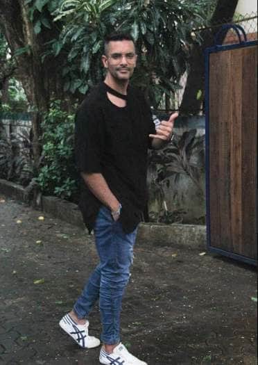 akshay kumar to karan johar spotted look at the photos