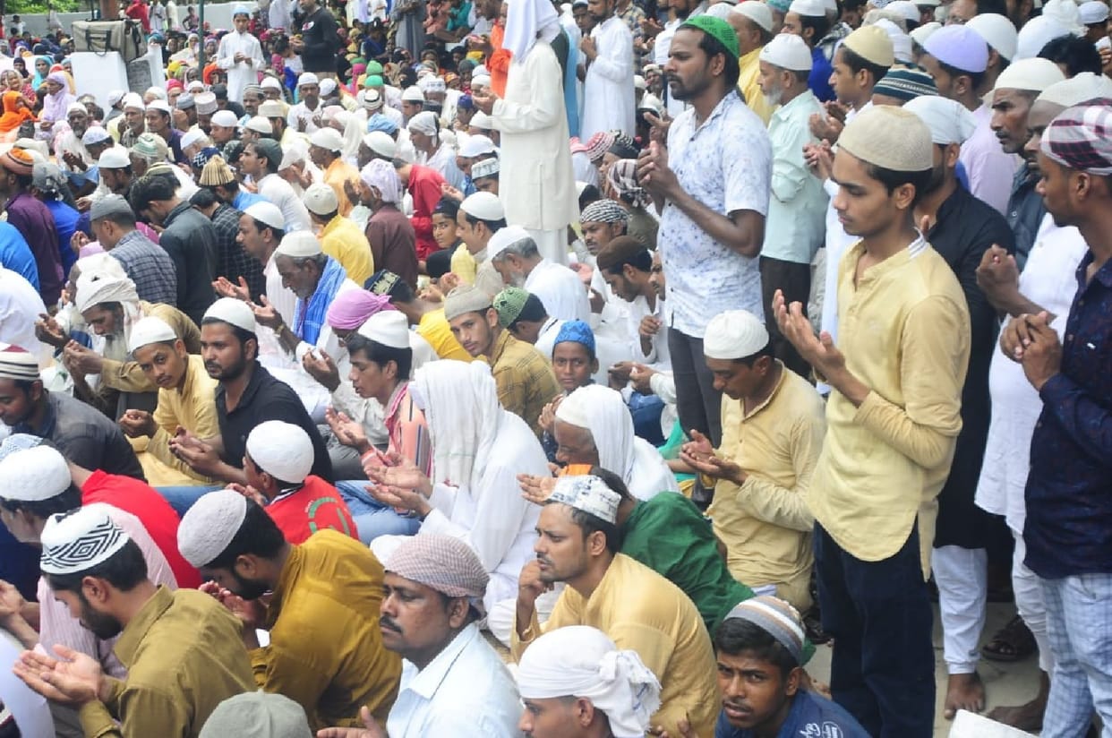 25 thousand people pray for peace