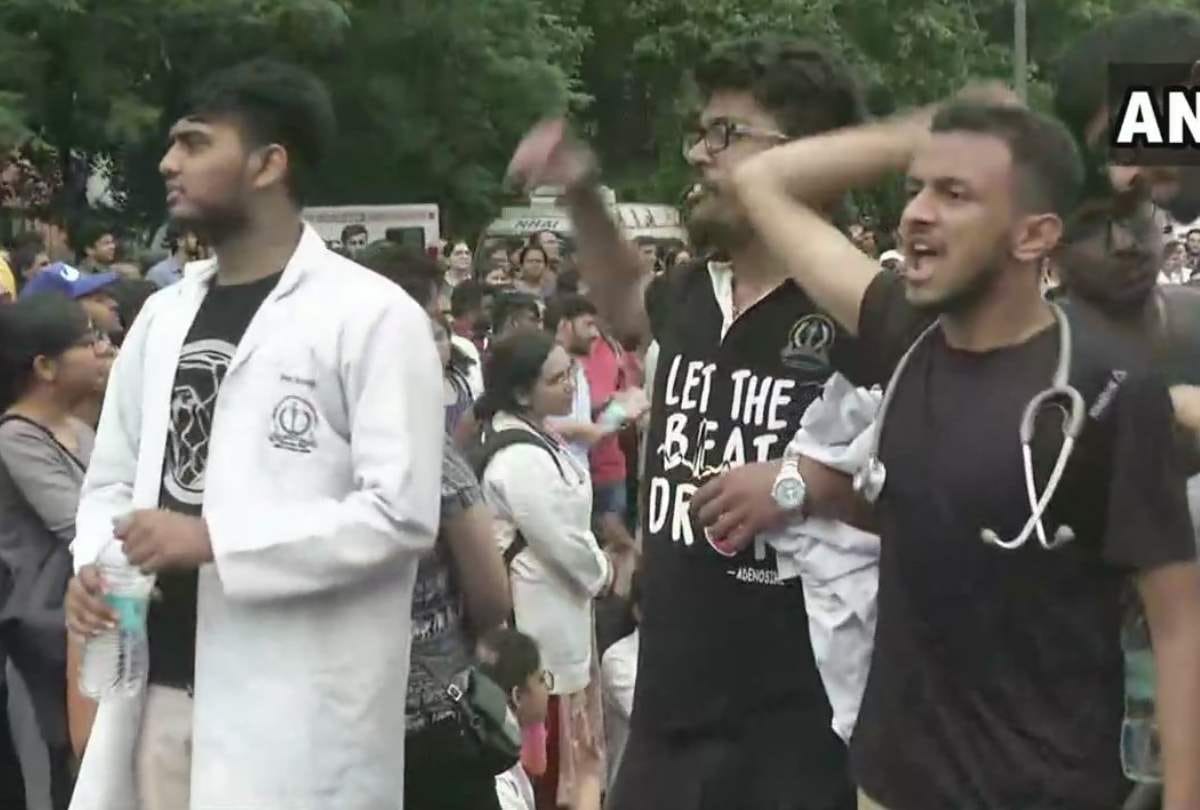 aiims resident doctor announce to continue indefinite strike emergency service resume from 3 august