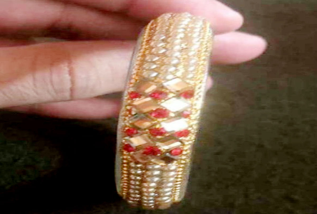 firozabad bangles decoration by jaipur artisan on Raksha bandhan 2019