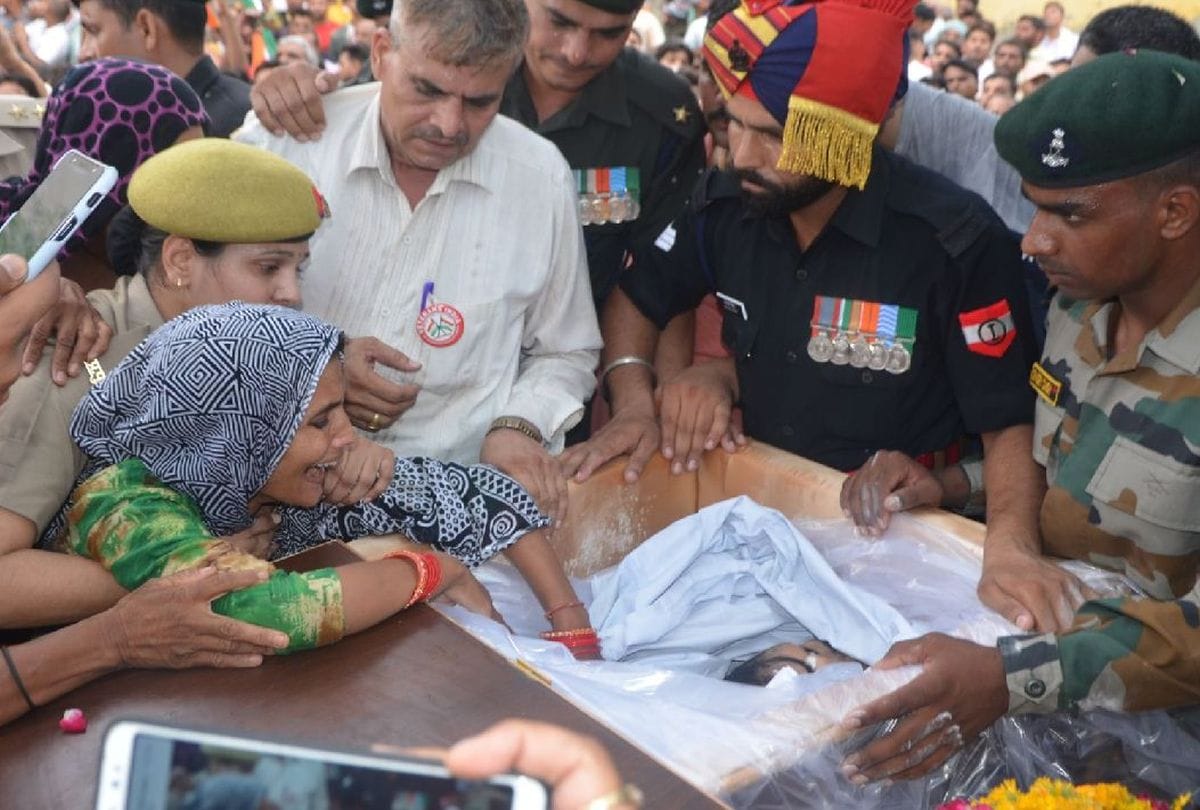 funeral of martyr army jawan ramveer beniwal in mathura