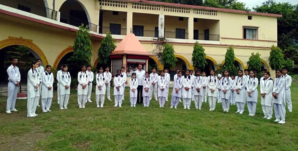 Anshu, Prtistha, Somdev topper in dress competition