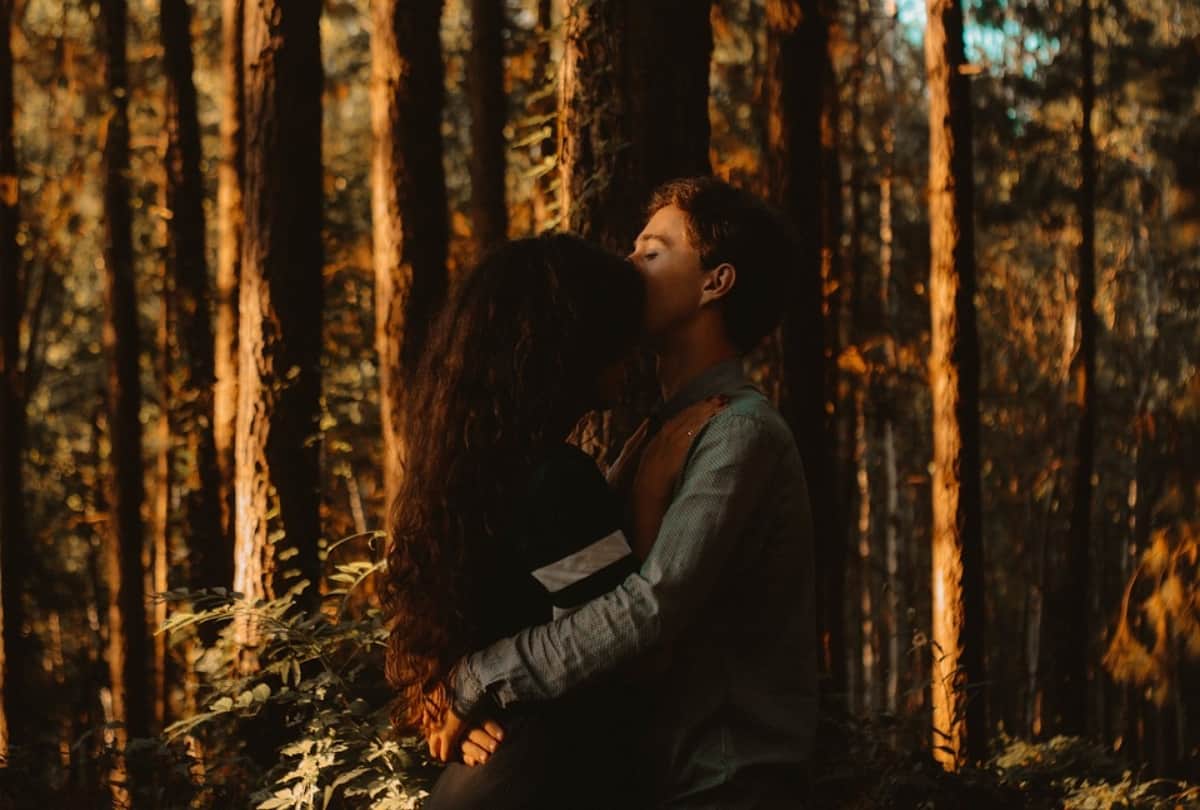 study says intimate relationship relate to mental health