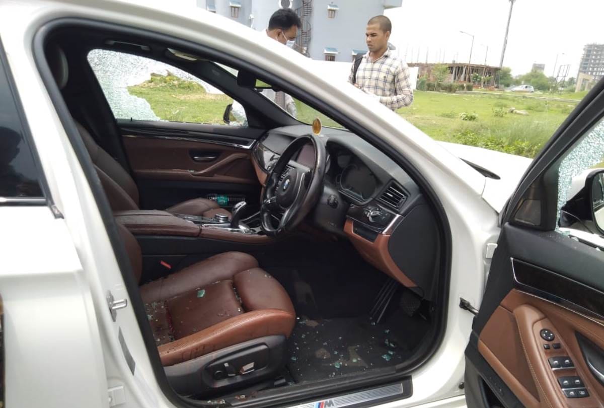 punk fire gunshot on property dealer in lucknow near pgi
