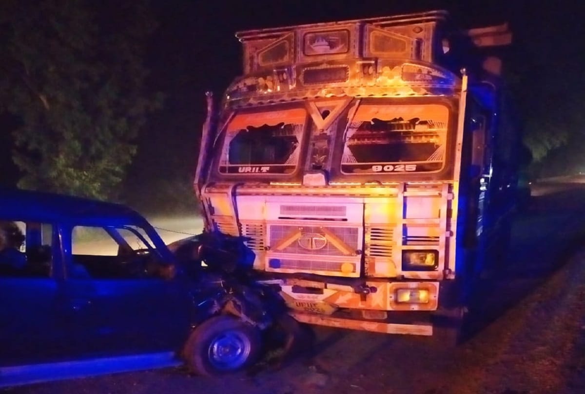 One inspector Died in Truck collision with police car on national highway at Baghpat UP