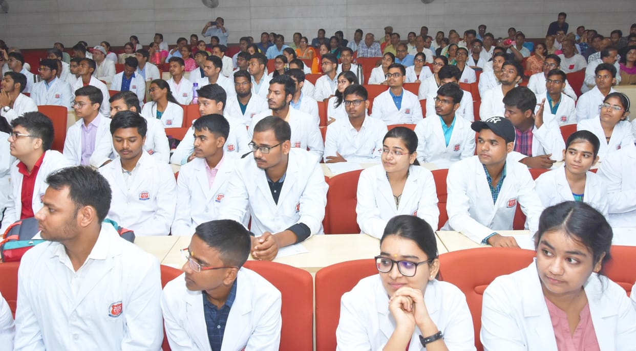 new batch for mbbs has start in kgmu