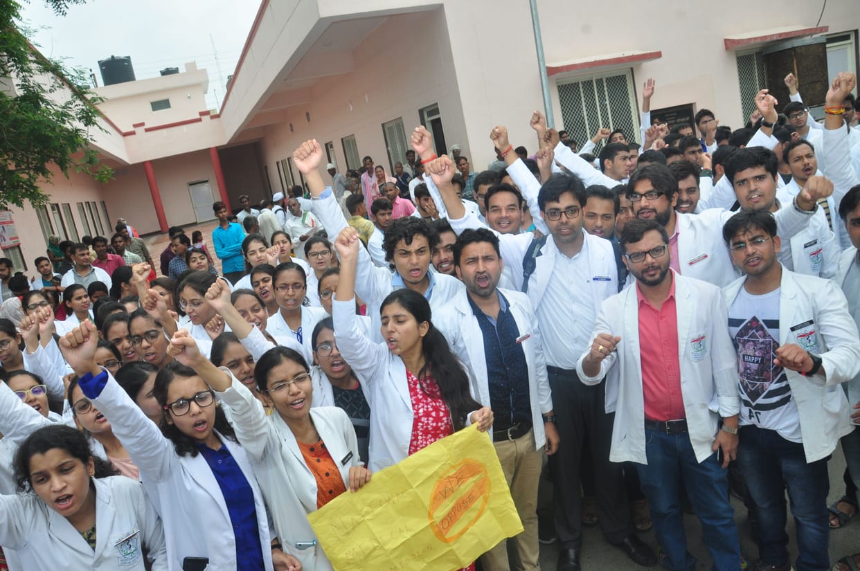 JR.Doctor agitated against NMC bill