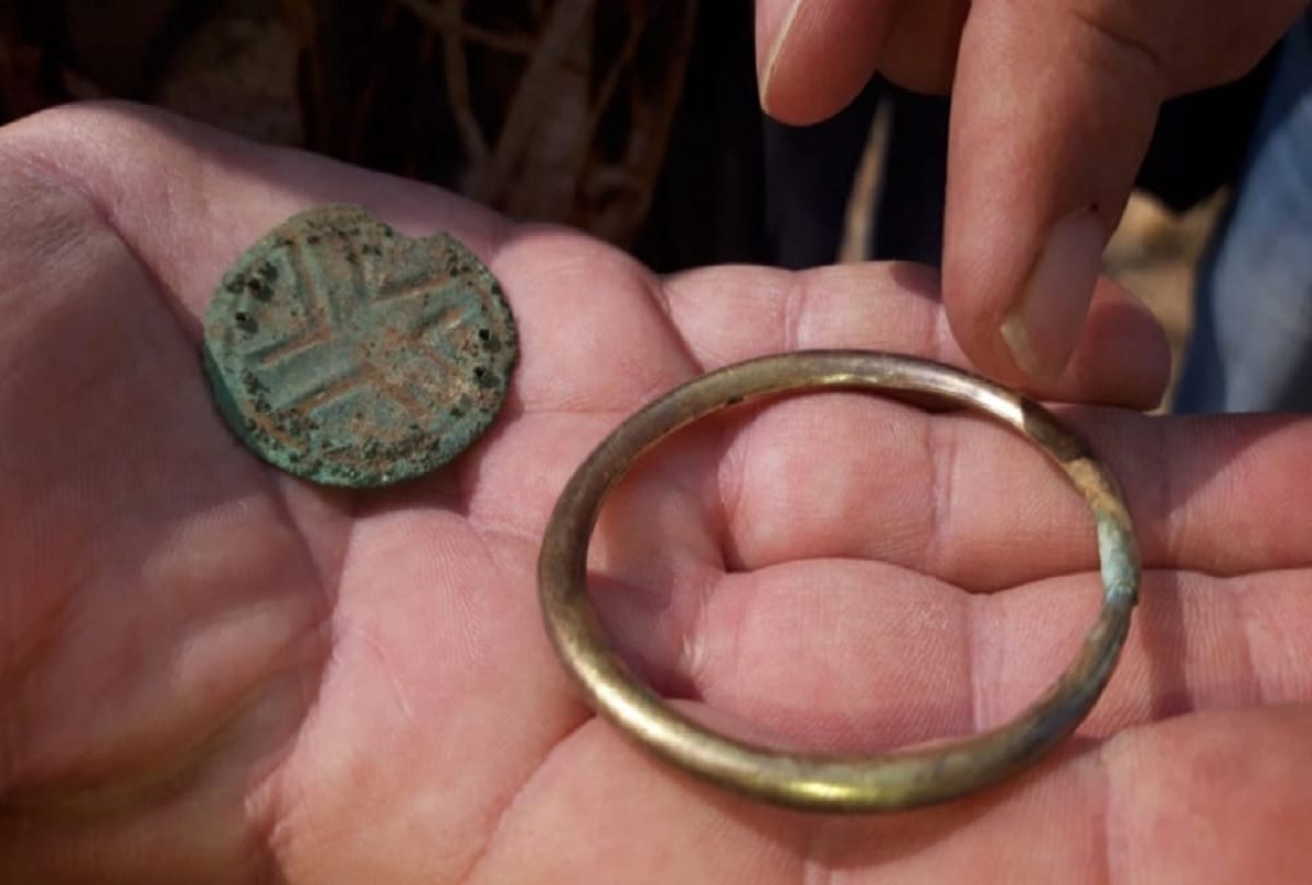 Mysterious 4000 year old grave found in Kazakhstan reveals boy and girl buried in an odd manner
