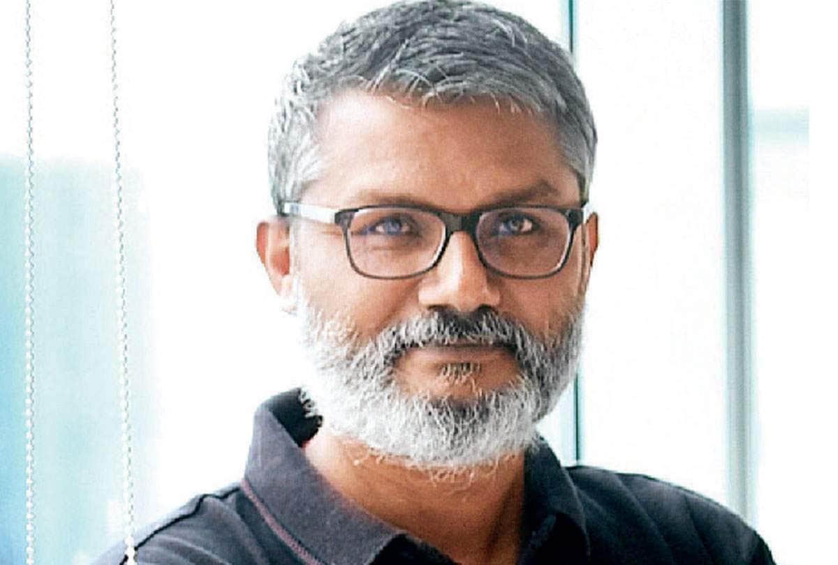 Nitesh Tiwari denied the news of Hrithik Roshan and Deepika   Padukone willseen in his upcoming film Ramayana during Lockdown