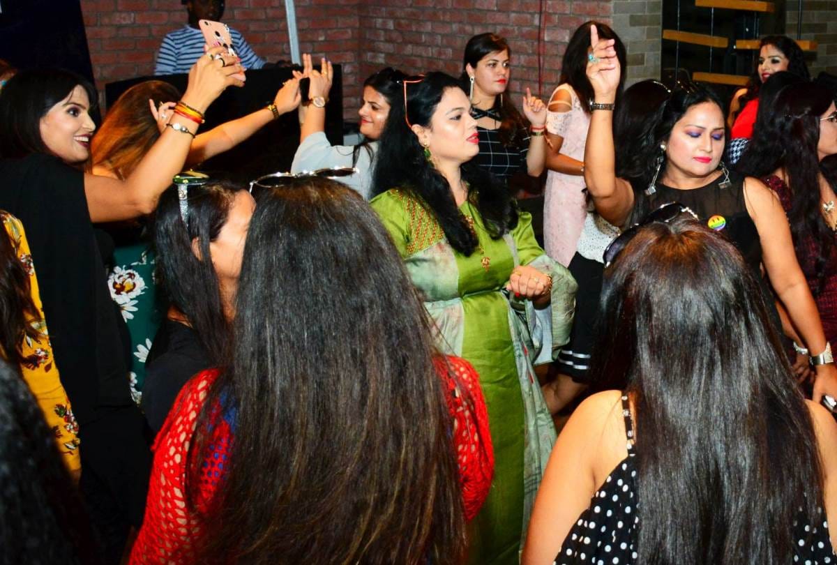 beautiful pictures of friendship day party
