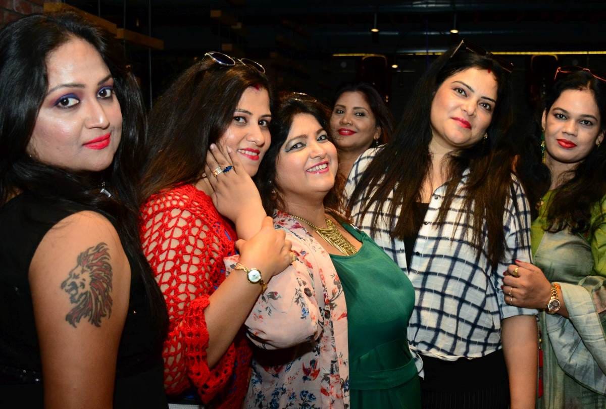 beautiful pictures of friendship day party
