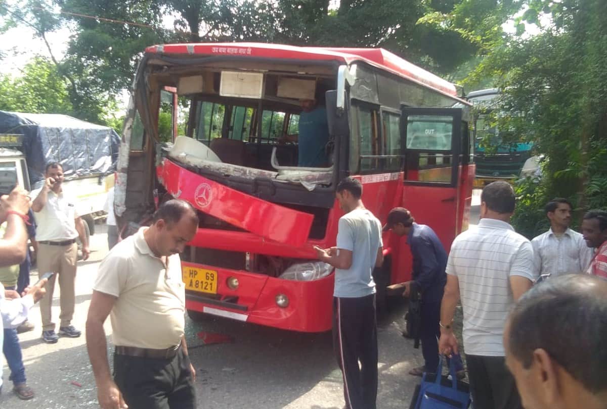 Himachal Pradesh Hamirpur Bhota 17 injured in bus truck collision