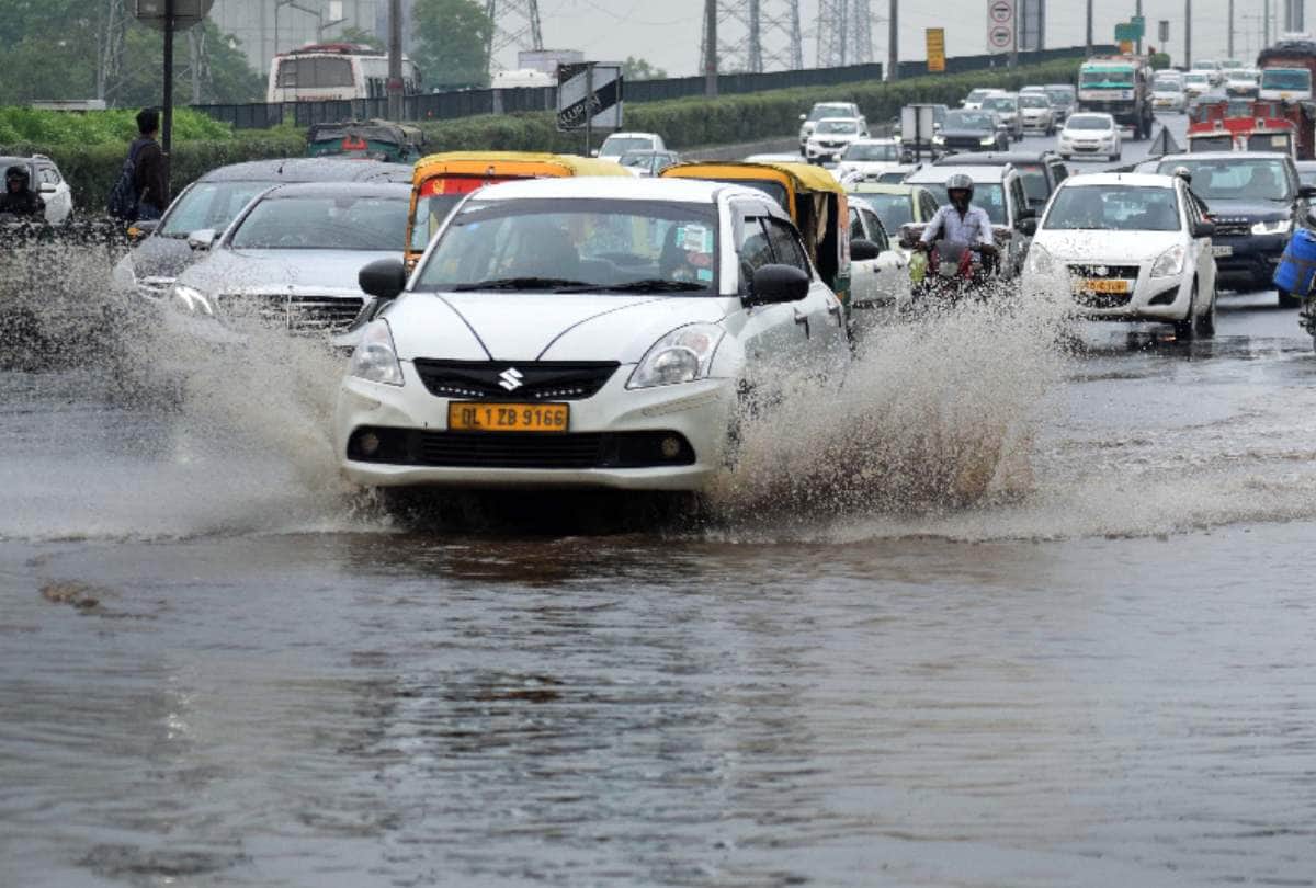weather update heavy rain thunder clouds in delhi ncr relief from humidity traffic all update