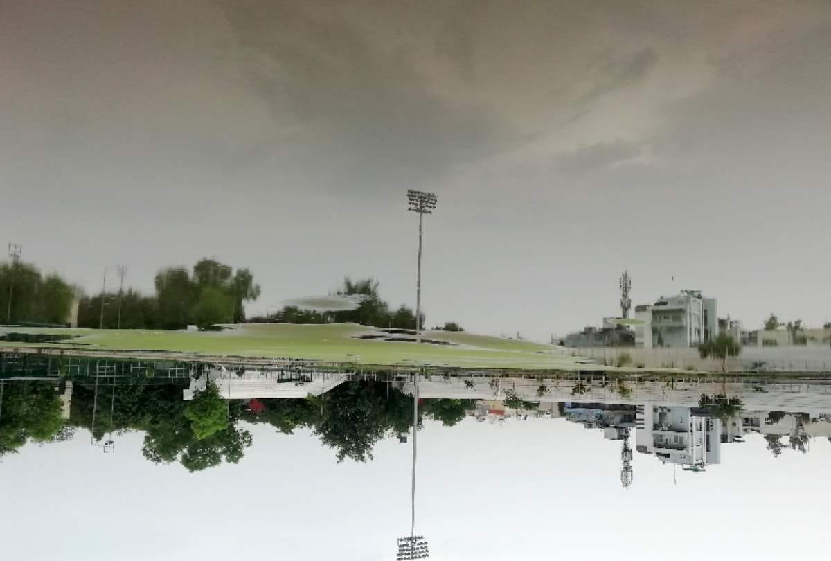 delhi ncr many areas receive rainfall and many areas remain dry on saturday weather pleasant