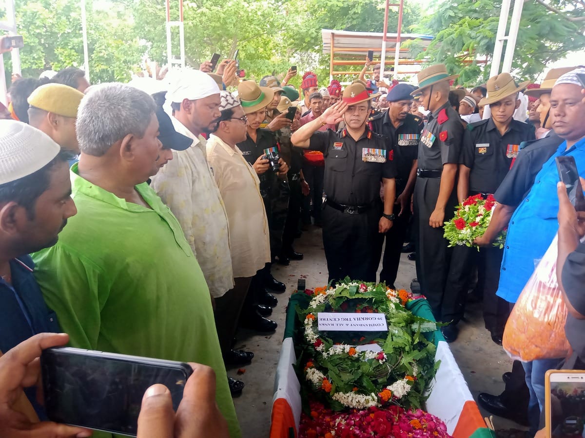 last rites Funeral of Rasulan Bibi wife of Veer Abdul Hameed indo china war martyr 1965 in ghazipur