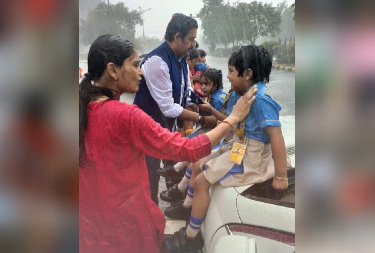 mp ravi kishan helps students trapped in rain after their van met accident social media praising