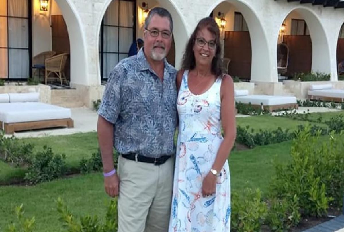 woman lost her hands and legs to an infection from dog kisses in Ohio USA