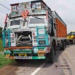 ट्रक की नंबर प्लेट पर पुती थी कालिख