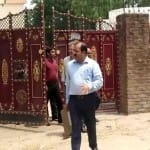 कुलदीप सेंगर के घर से निकलती सीबीआई की टीम