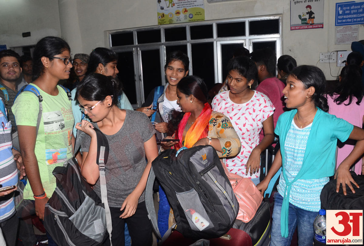 srinagar nit students send from jammu from andaman express train, railway added two coaches