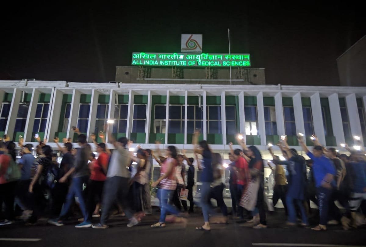 Mobile torch March by AIIMS New delhi STUDENTS and resident Doctors