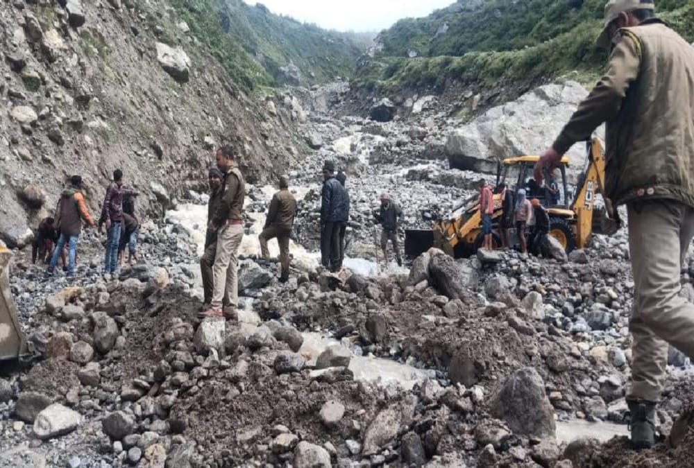Badrinath highway Blocked for four hours Villager death due to landslide in uttarkashi