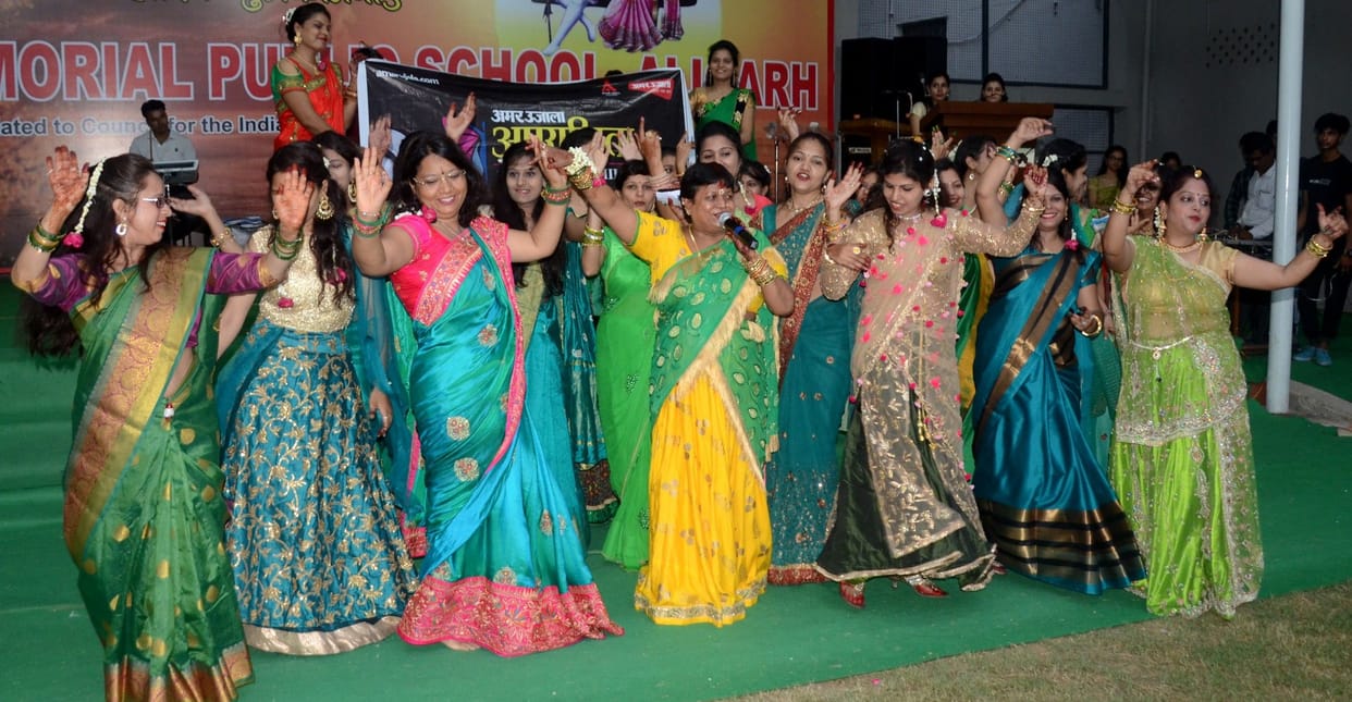 teej Festive: women dances
