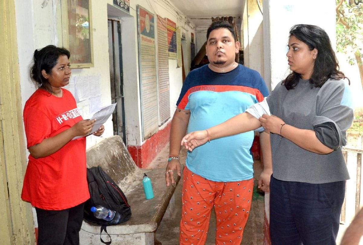 thief stolen three bags of passengers in moving train