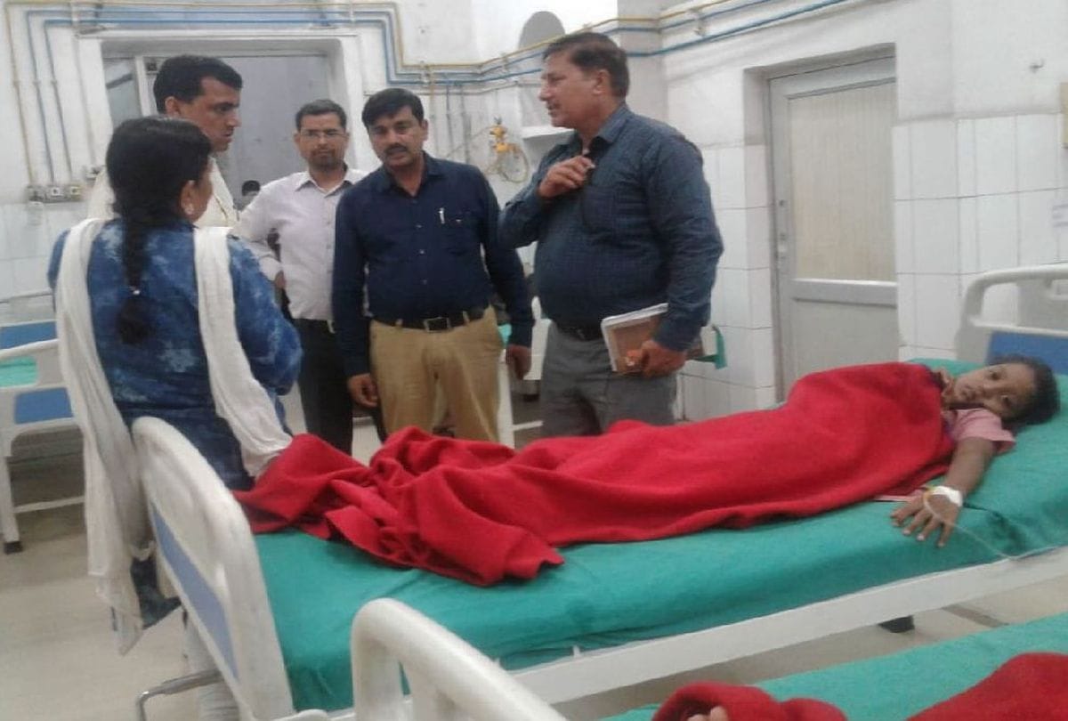eight school girls fall sick in kasturba gandhi vidyalaya agra