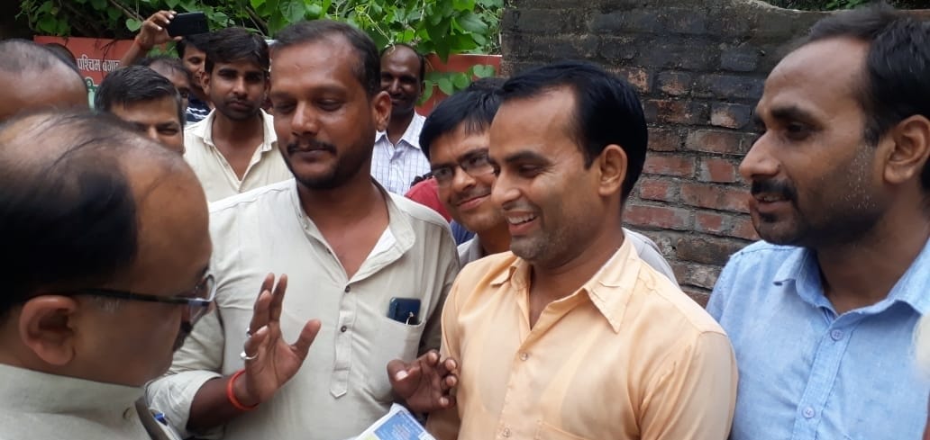 LT grade candidates met Minister Siddharth Nath