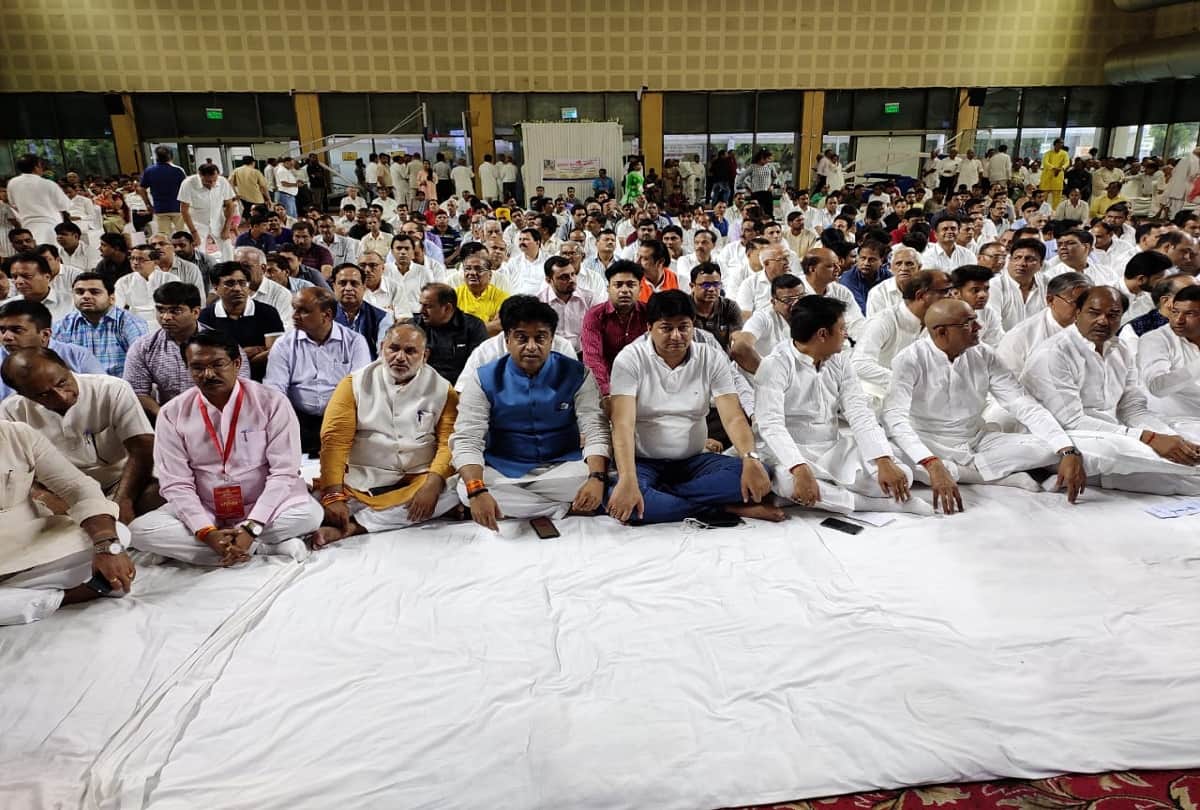 tribute to Former state president Mangeram Garg at Indira Gandhi Indoor Stadium in delhi