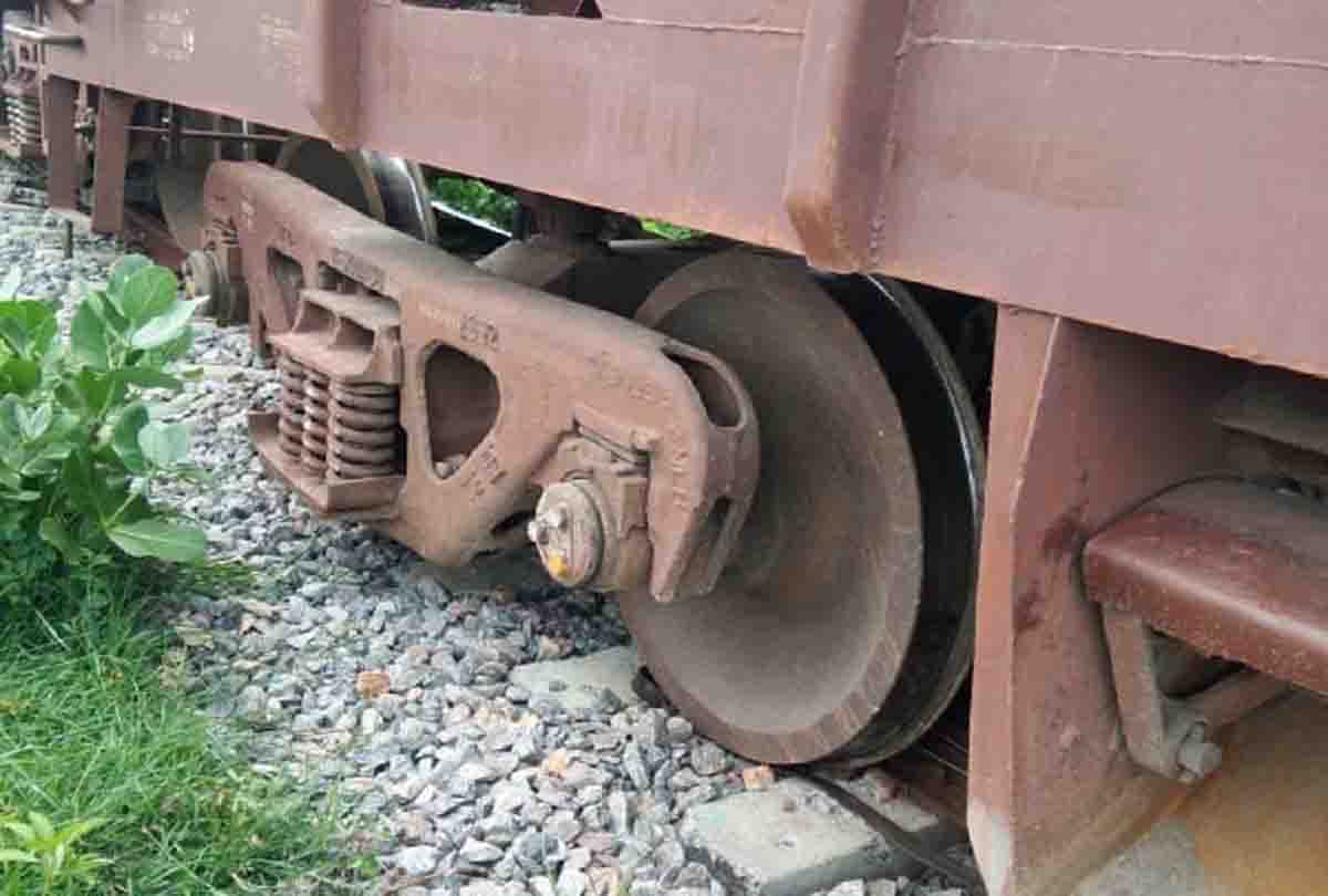 freight train derailment in banda