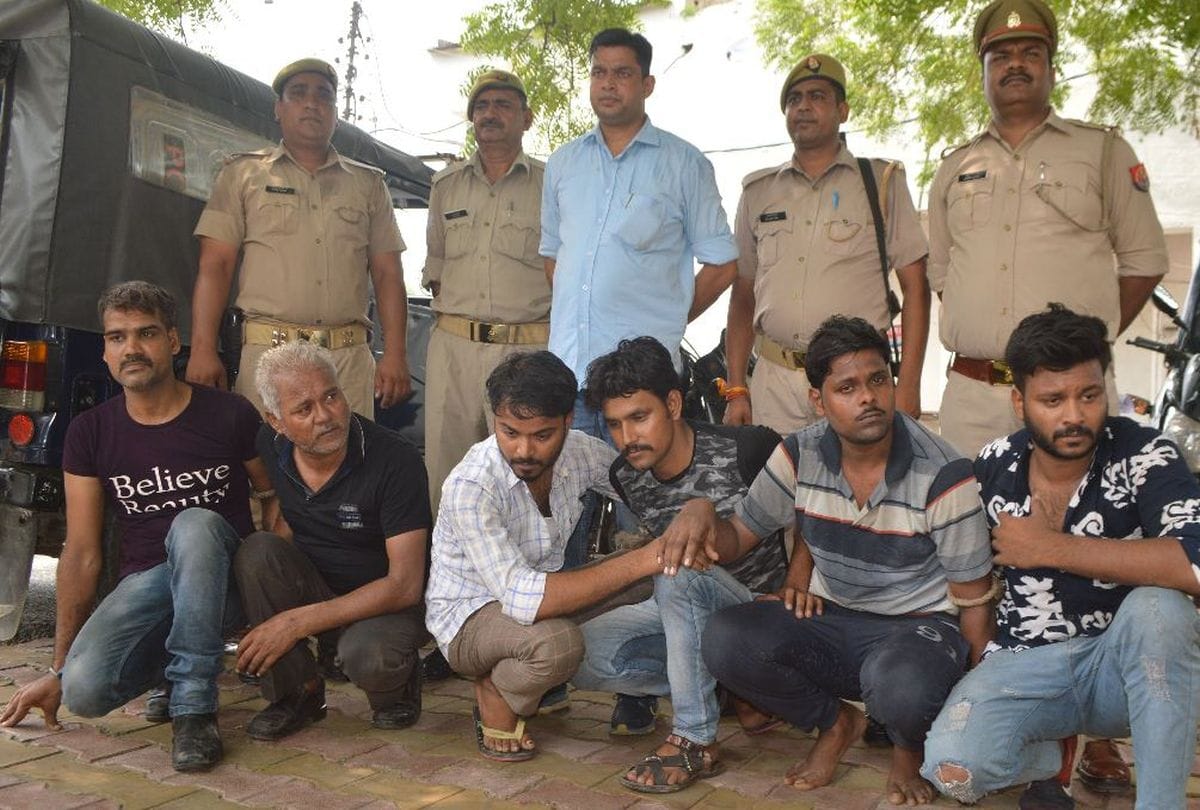 illegal wine supply for bihar police arrests one crore liquor and smugglers
