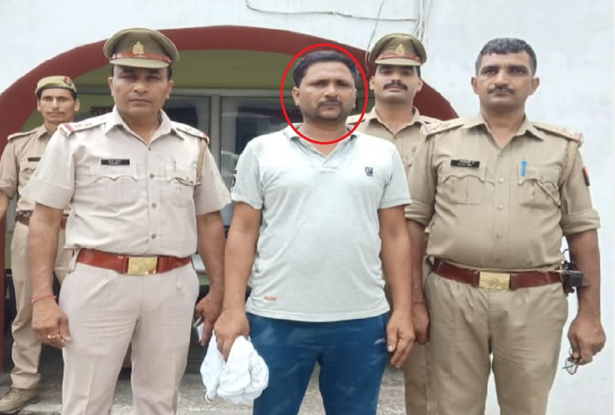 A Badmash surrender in police station at Saharanpur district