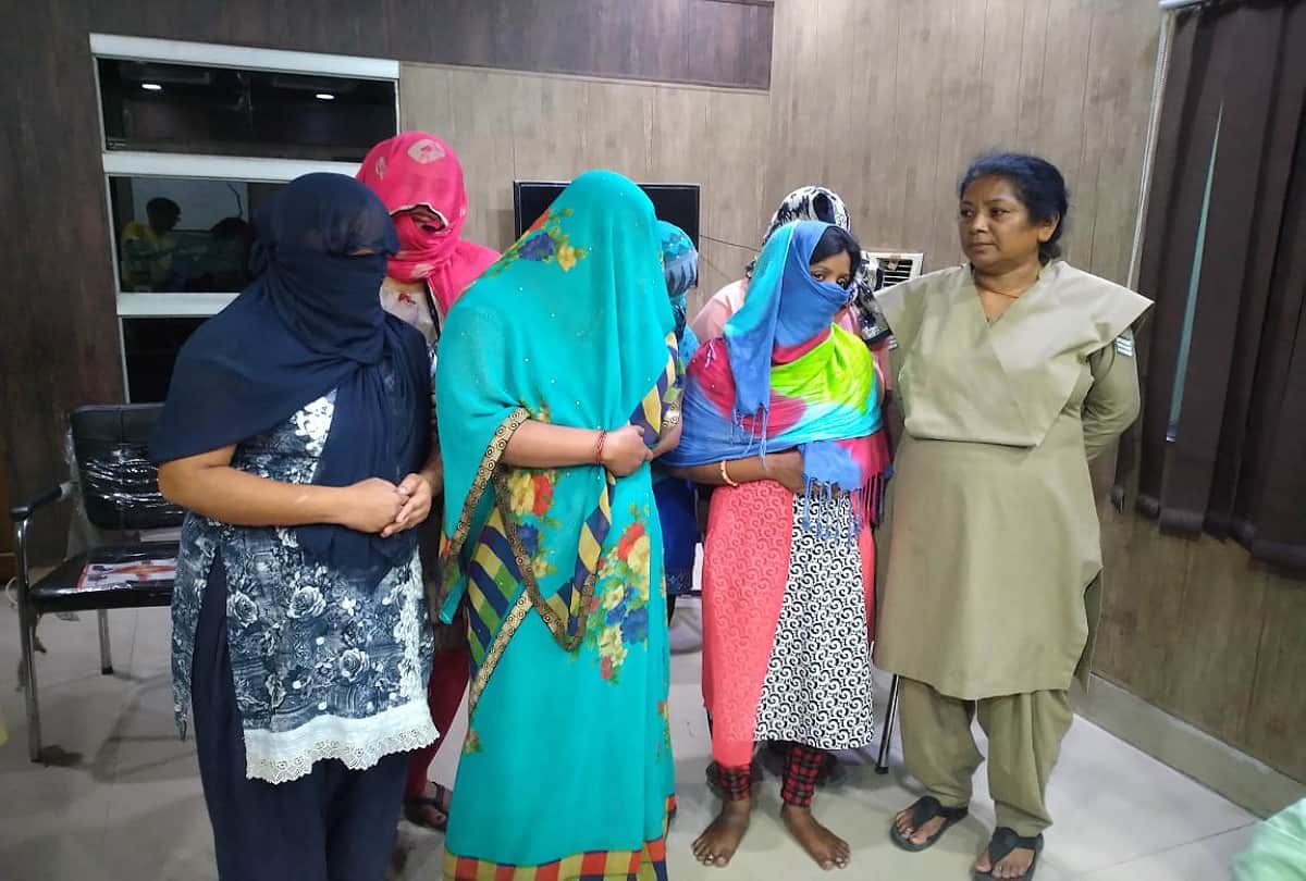 High Profile brothel racket busted in ghaziabad