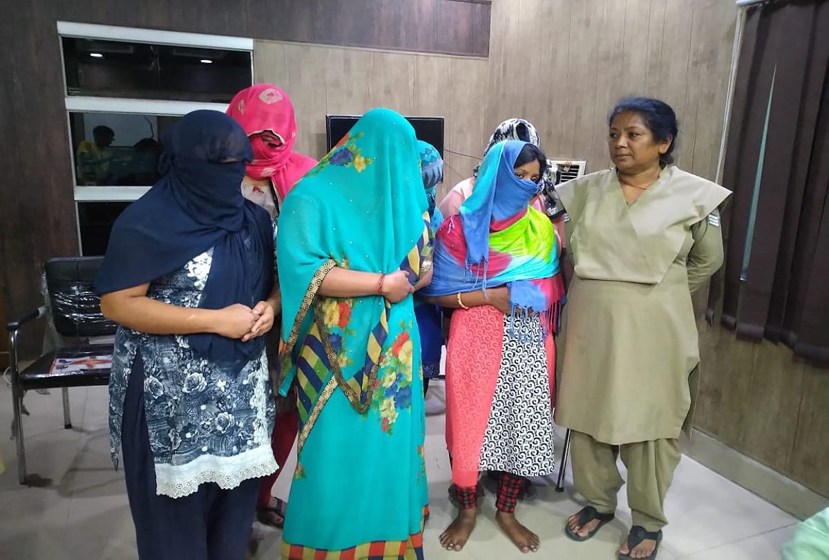High Profile brothel racket busted in ghaziabad