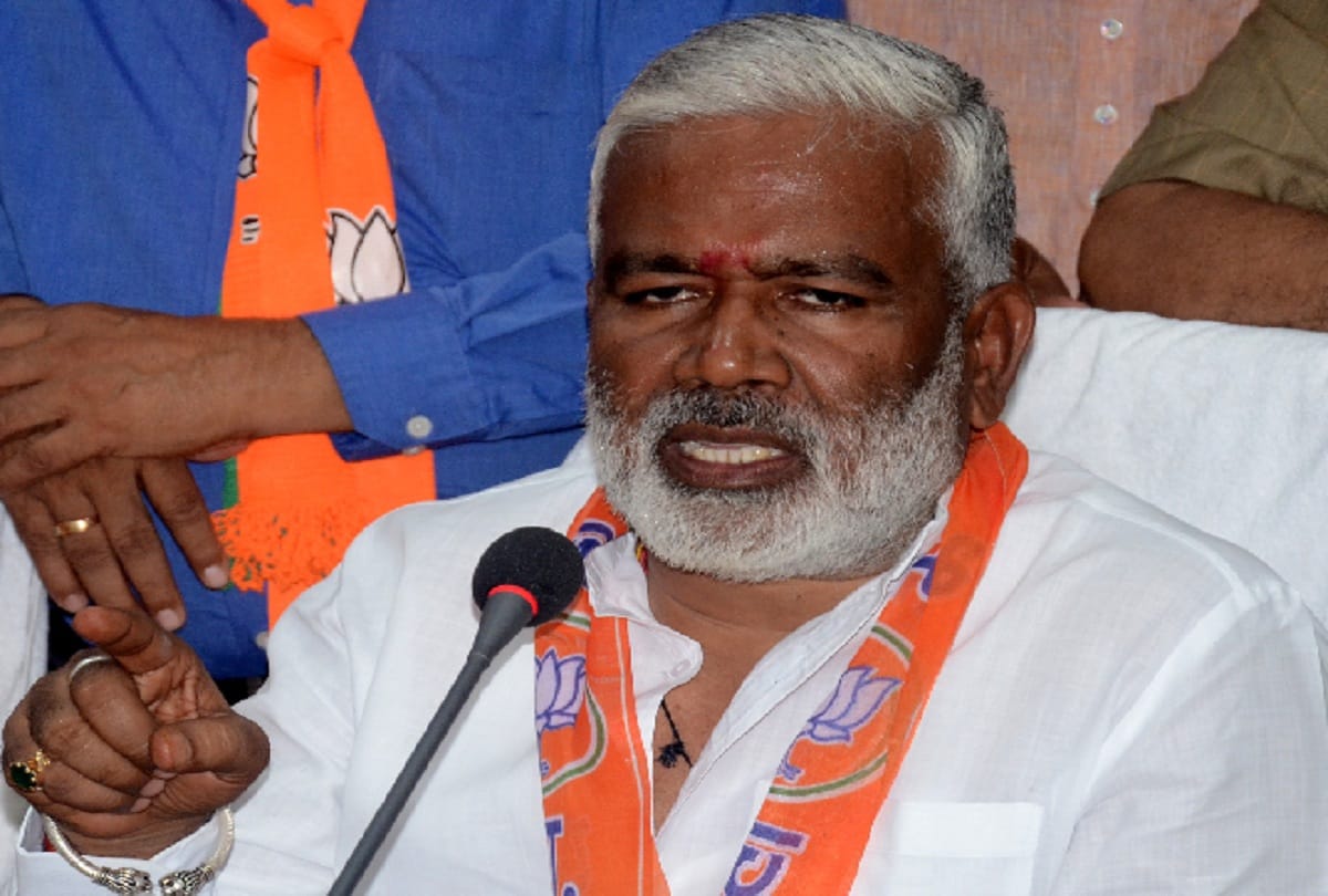 UP BJP Chief Swatantra Dev Singh praises chief minister Yogi Adityanath.