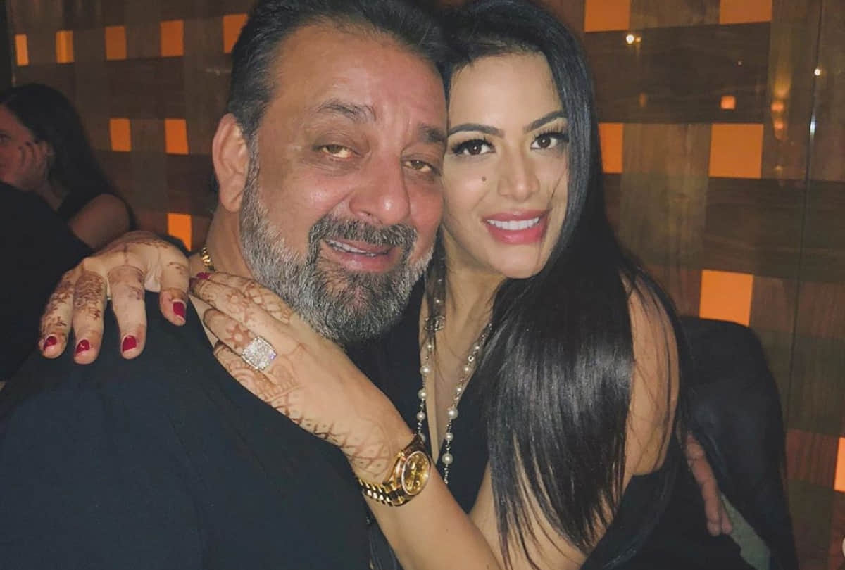 Trishala dutt talk about father Sanjay Dutt past drug addiction
