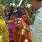 रोते बिलखते परिजन