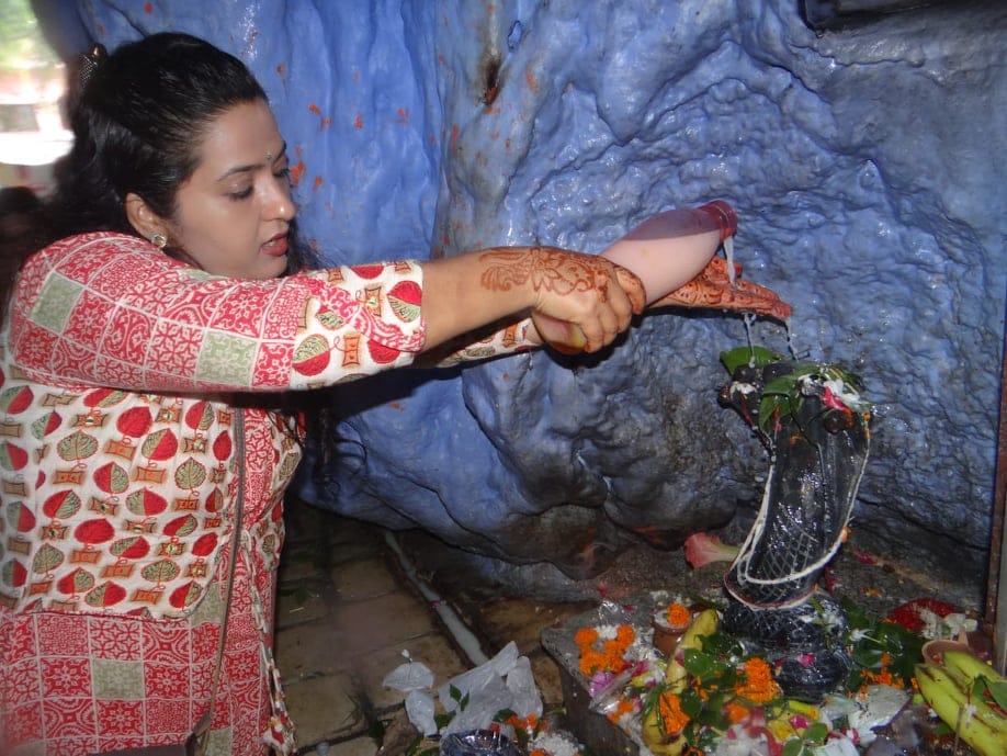 Nag panchami 2019 devotees worship lord shiva in Rare coincidence photos