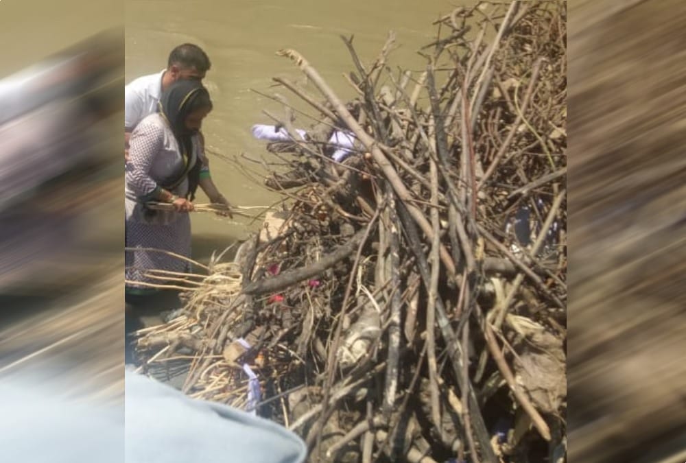 Daughter Doing Father Funeral for fulfill dying wish in tehri 