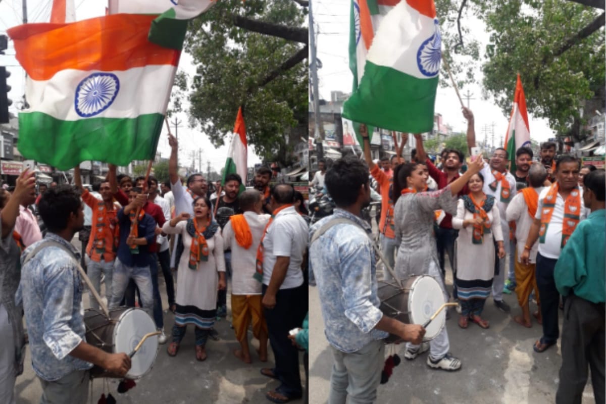 Celebration in Western UP on the removal of Article 370 from Jammu and Kashmir